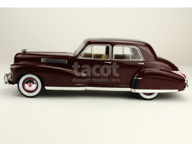 Modèle Réduit 1/43 Cadillac Fleetwood Series 60 Special 1941 Rouge - Marque GFCC Toys - Occasion (petits Défauts)