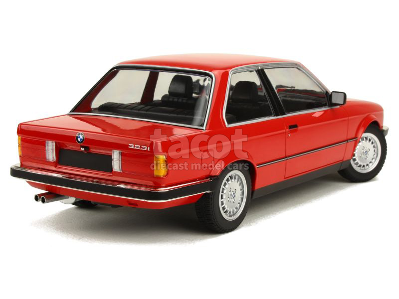 BMW 323i (e30) Silver 1:18 155026001 MINICHAMPS diecast model car