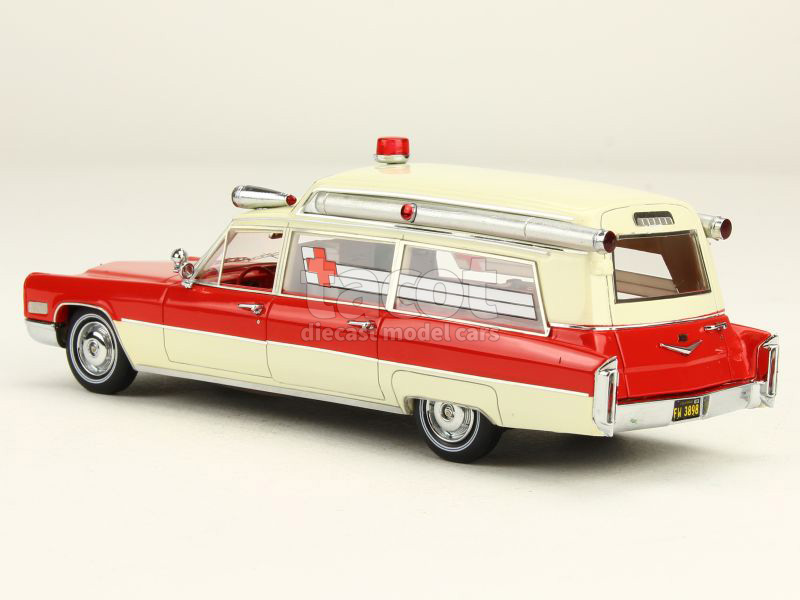86499 Cadillac S&S Ambulance 1966