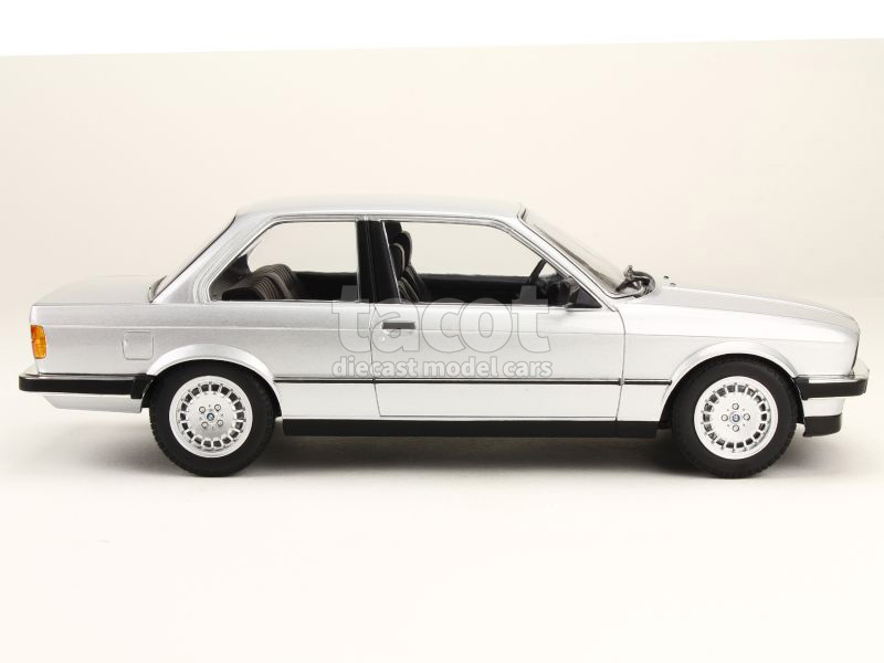 86502 BMW 323i/ E30 1982