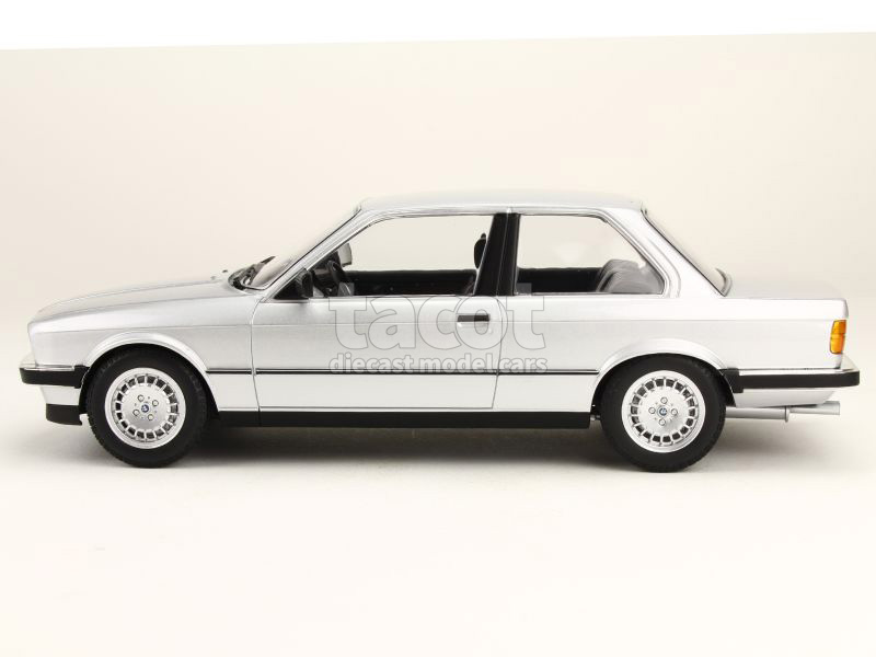 86502 BMW 323i/ E30 1982
