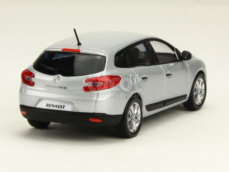86604 Renault Megane III Estate 2012