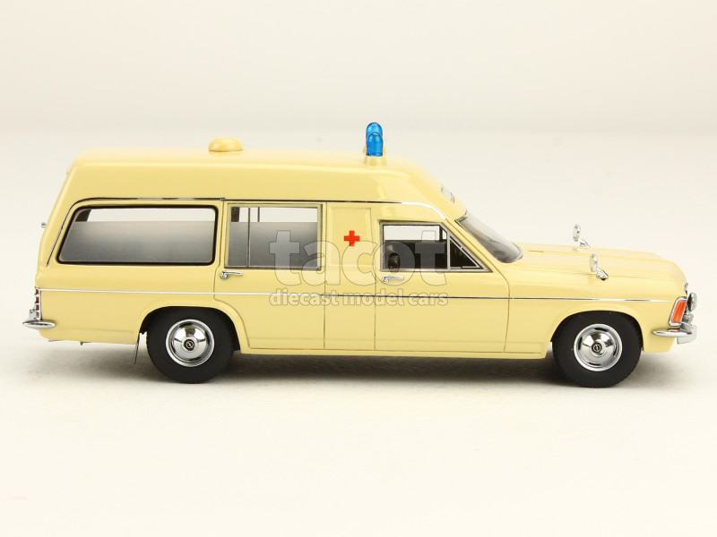 86719 Opel Admiral B Miesen LWB Ambulance 1974