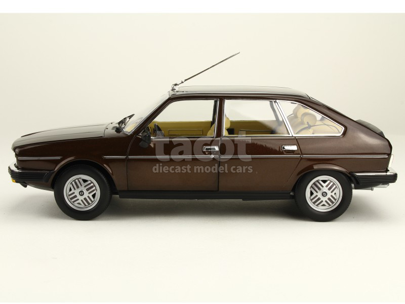 86735 Renault R30 TX 1981
