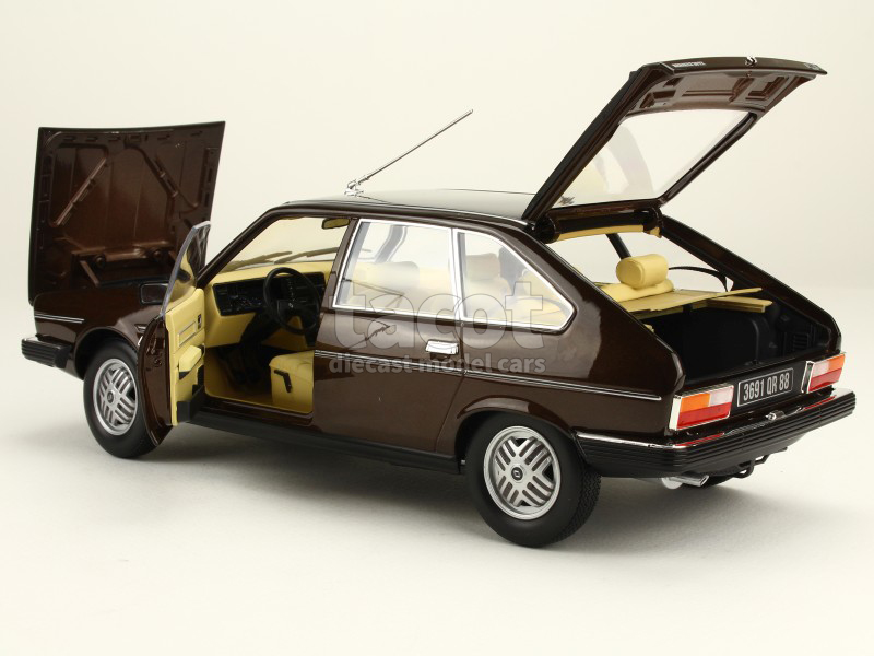 86735 Renault R30 TX 1981