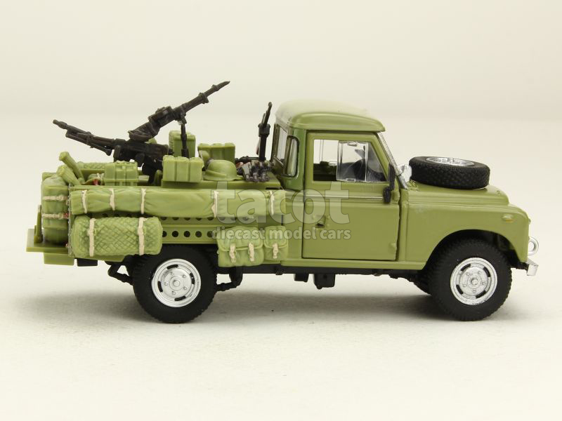 86799 Land Rover 109 Séries III Pick-Up Armed