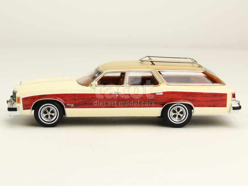 87024 Pontiac Grand Safari Wagon 1976