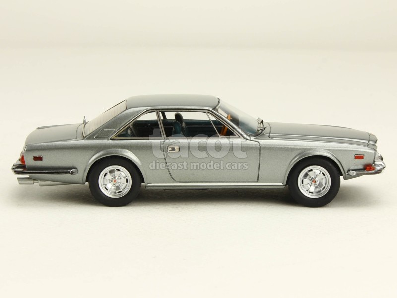 V8 0 5.7L - ミラージュ 1⁄43 KESS Mirage クーペ Momo Coupe シルバー 