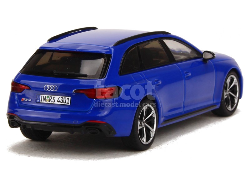 87231 Audi RS4 Avant 2018