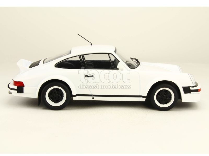 87681 Porsche 911 Race Version 1982