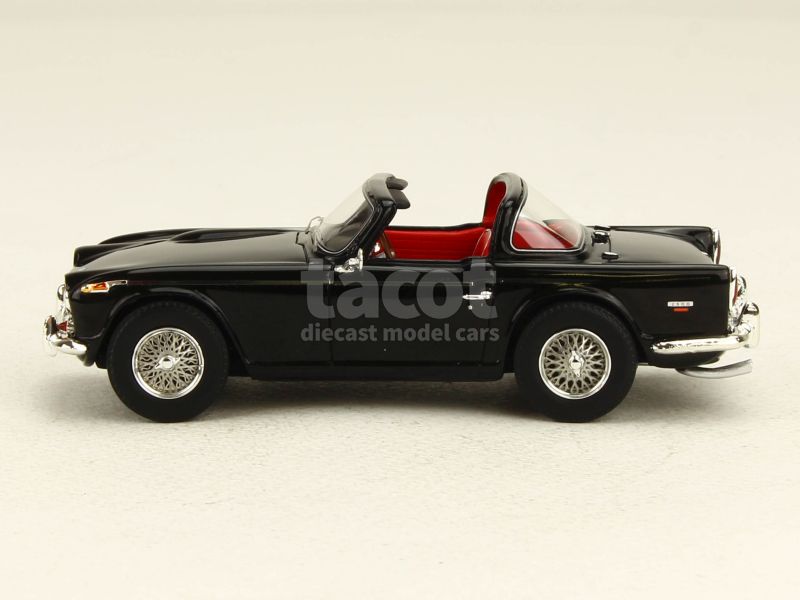 87723 Triumph TR5 Hard Top 1965