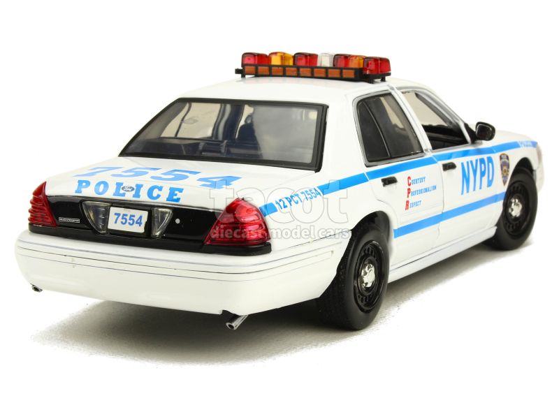 87736 Ford Crown Victoria Police Interceptor 2001