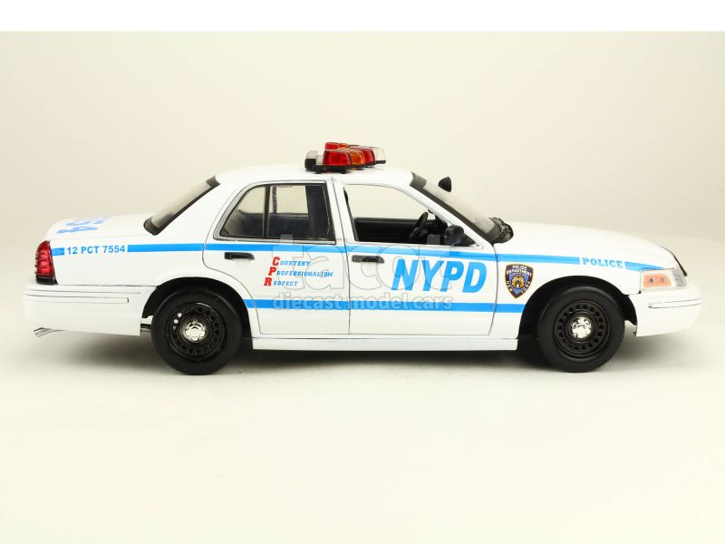 87736 Ford Crown Victoria Police Interceptor 2001