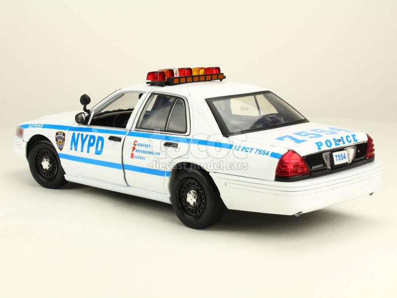 87736 Ford Crown Victoria Police Interceptor 2001