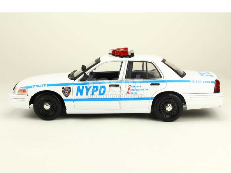 87736 Ford Crown Victoria Police Interceptor 2001