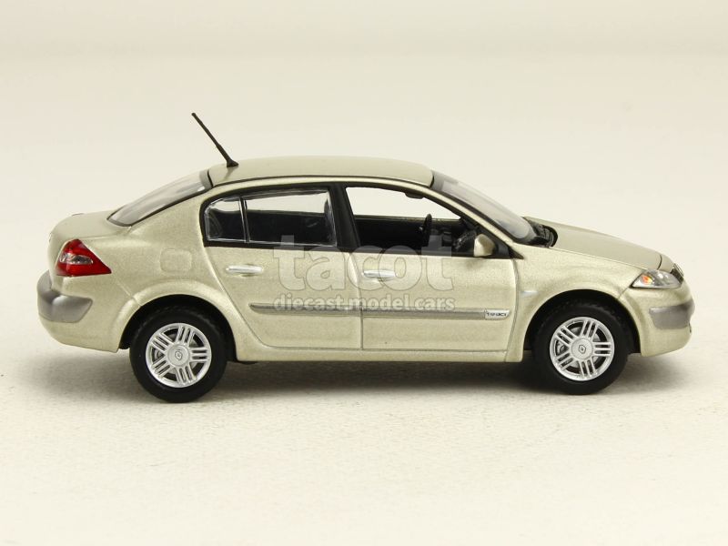 87884 Renault Megane II Berline 2003