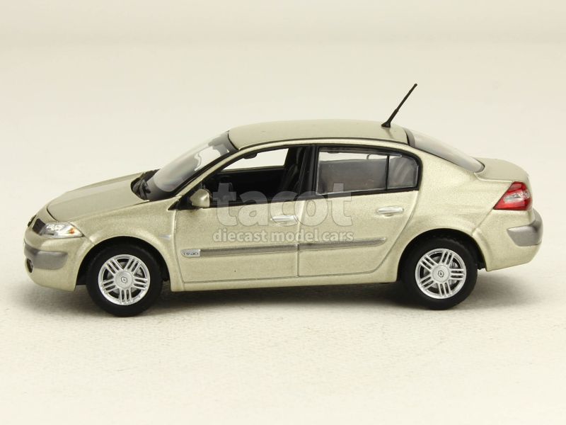 87884 Renault Megane II Berline 2003