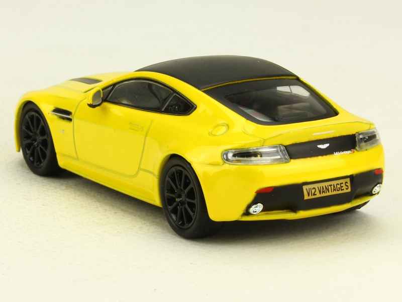 88091 Aston Martin V12 Vantage S 2014