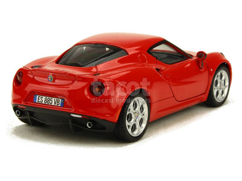 88103 Alfa Romeo 4C 2013