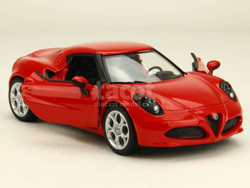 88103 Alfa Romeo 4C 2013