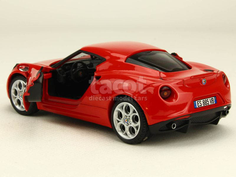 88103 Alfa Romeo 4C 2013