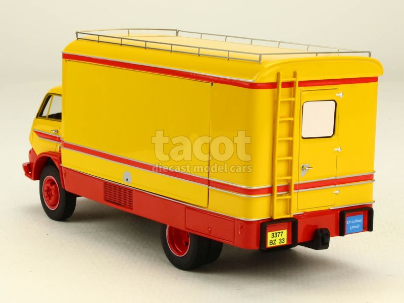 88276 Citroën 450 Belphégor Cirque Pinder