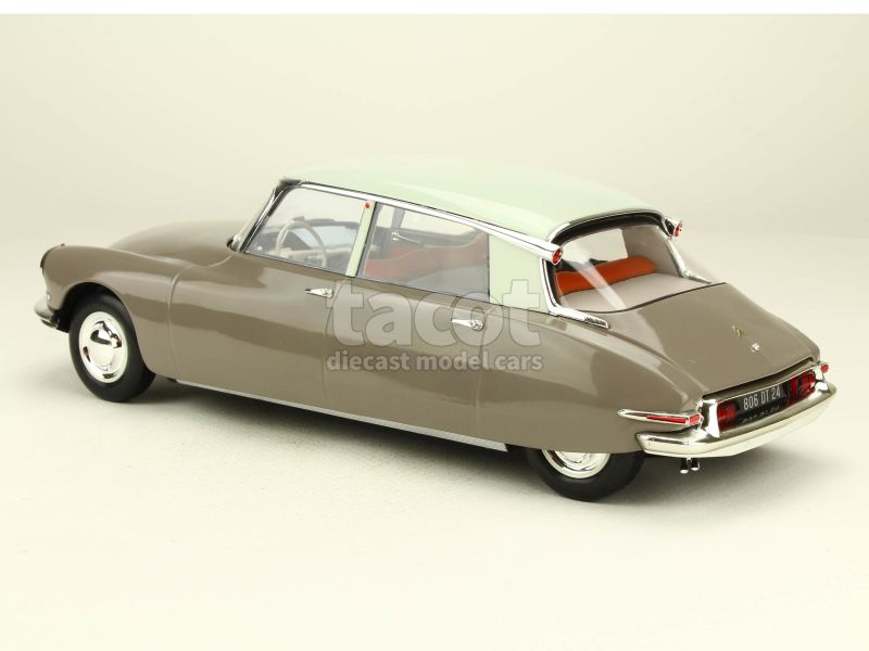 Norev 1:12 Citroen DS 19 Año de construcción 1959 Gris / berenjena