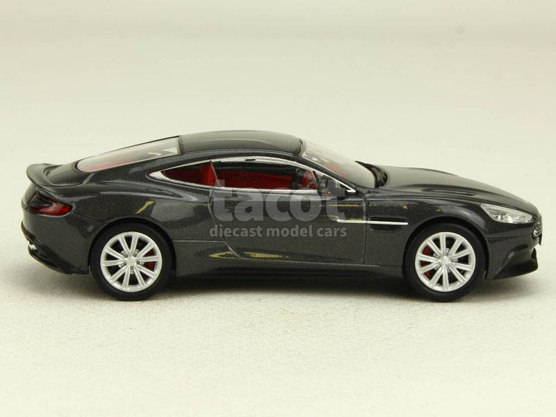 88392 Aston Martin Vanquish 2013