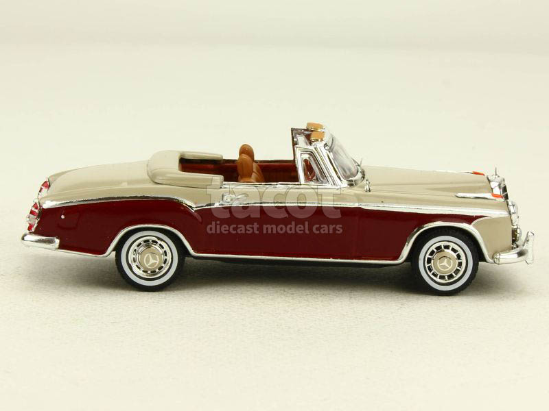 88423 Mercedes 220 SE Cabriolet