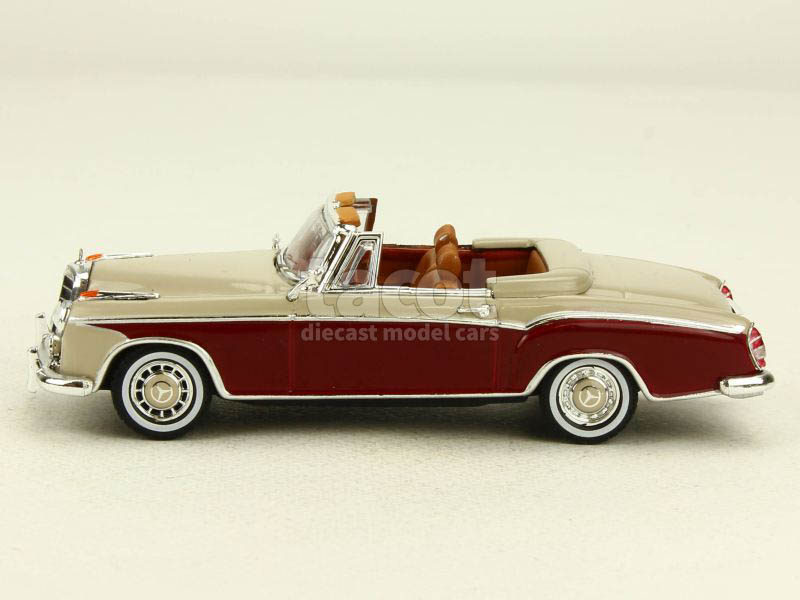 88423 Mercedes 220 SE Cabriolet