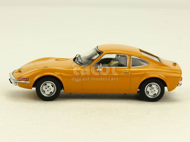 Schuco 1:43 Opel Manta A GT/E orange / black 450344400 model car