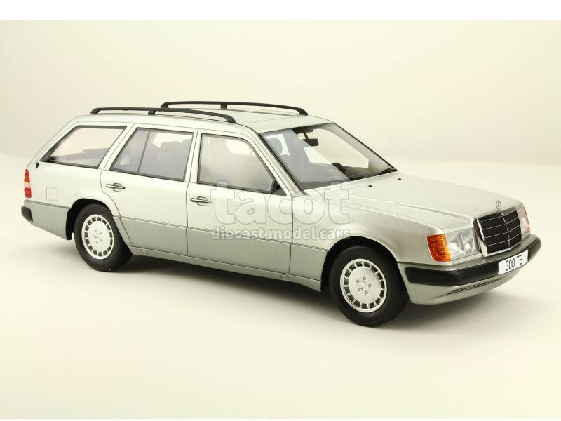 88517 Mercedes 300 TE Break/ S124 1990