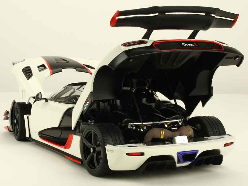 88565 Koenigsegg One 1 2014