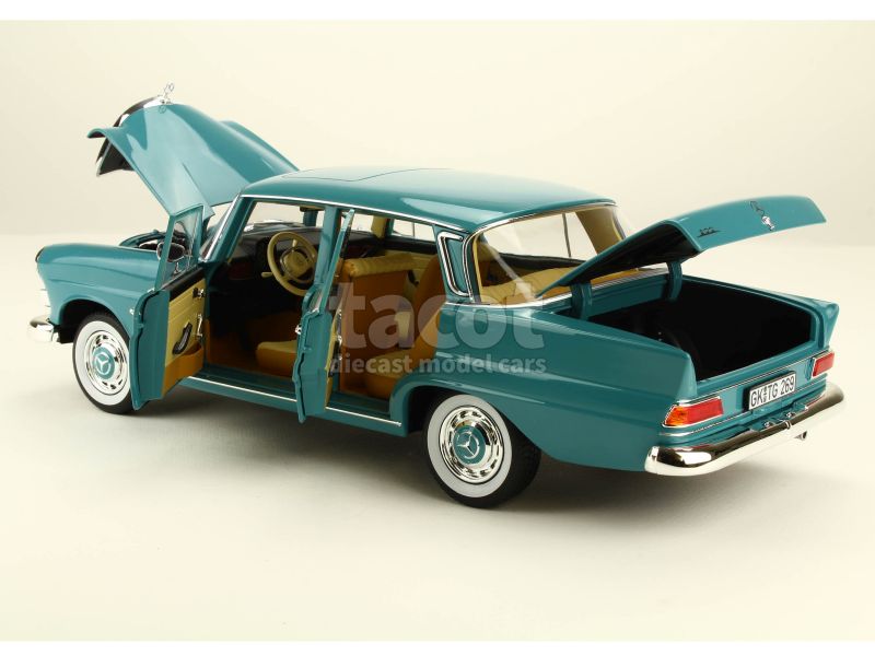 MERCEDES BENZ 200 Universal 1966 Crème | Collect World