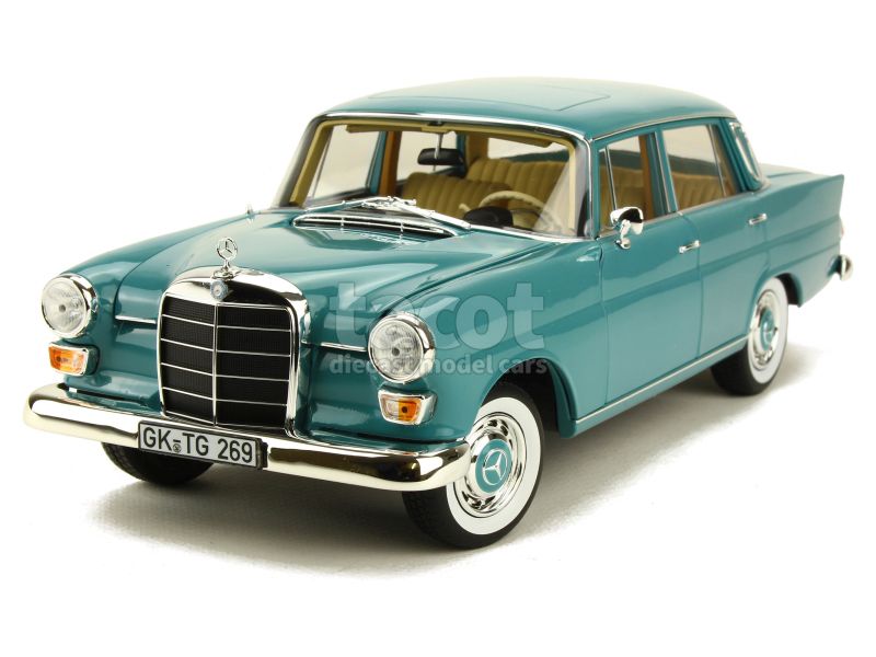 88644 Mercedes 200 Sedan/ W110 1966