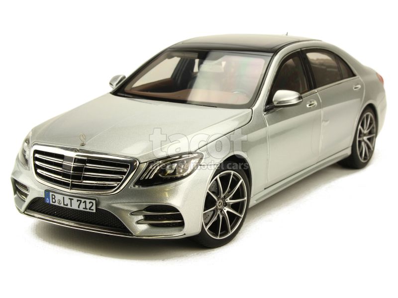 MODELLAUTOS 1:18 MAISTO Mercedes Benz A-Klasse Dealer mit OVP EUR 18,99