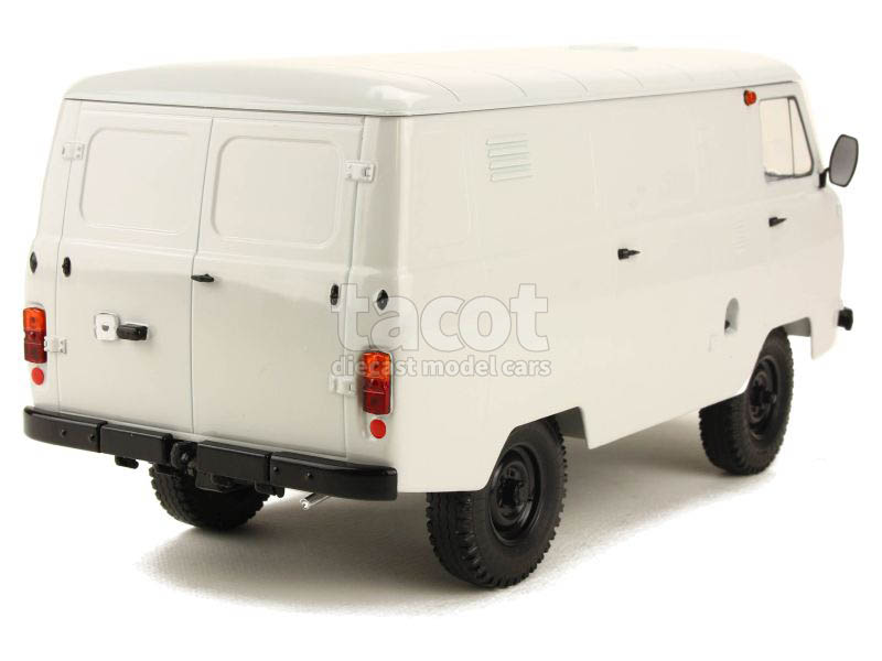 88680 UAZ 452 Van