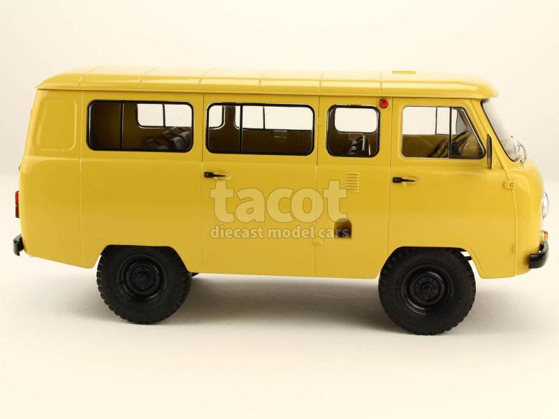 88681 UAZ 452V Minibus