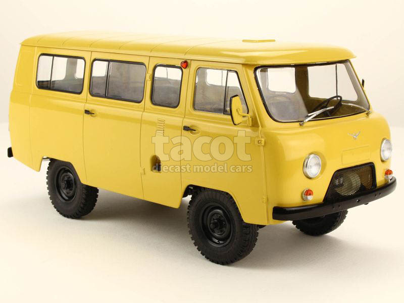 88681 UAZ 452V Minibus
