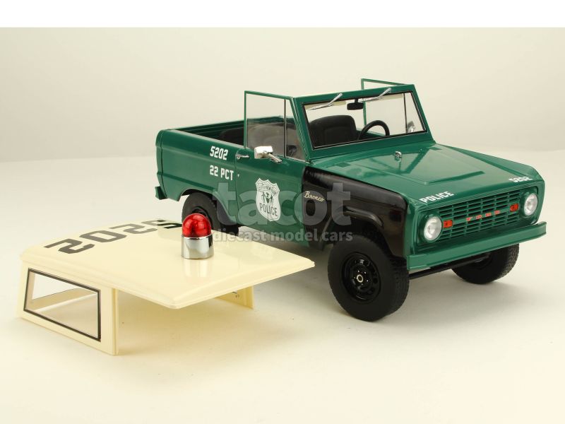 88882 Ford Bronco Police Poursuit 1967