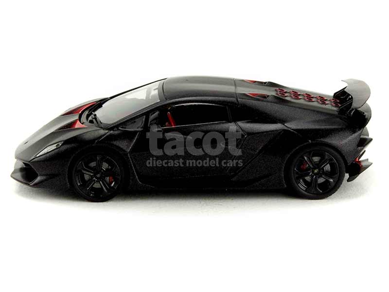 89010 Lamborghini Sesto Elemento 2010