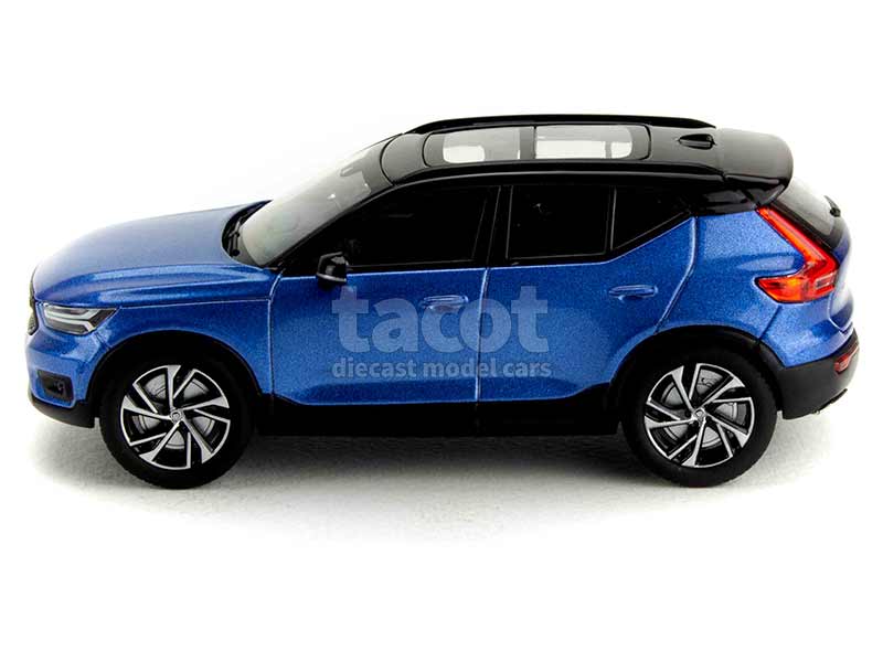 89125 Volvo XC40 2018