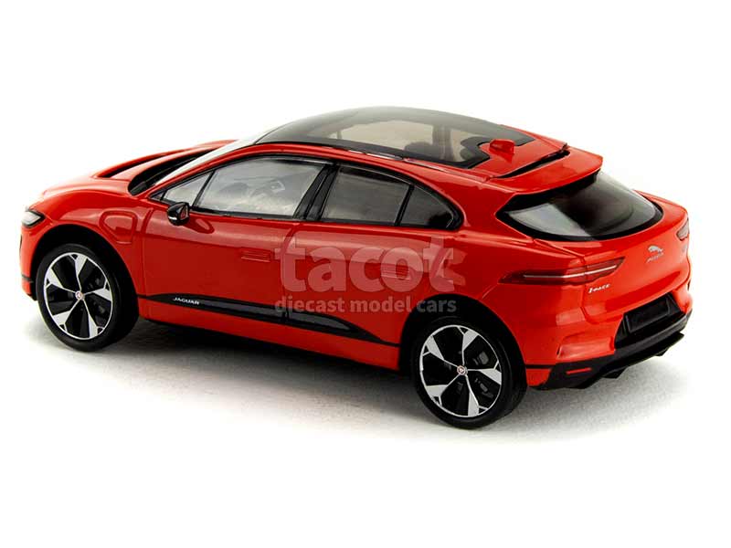JAGUAR I-PACE 1/43スケールモデル All-Electric Jaguar I-PACE 1:43 Scale | Jaguar Lifestyle