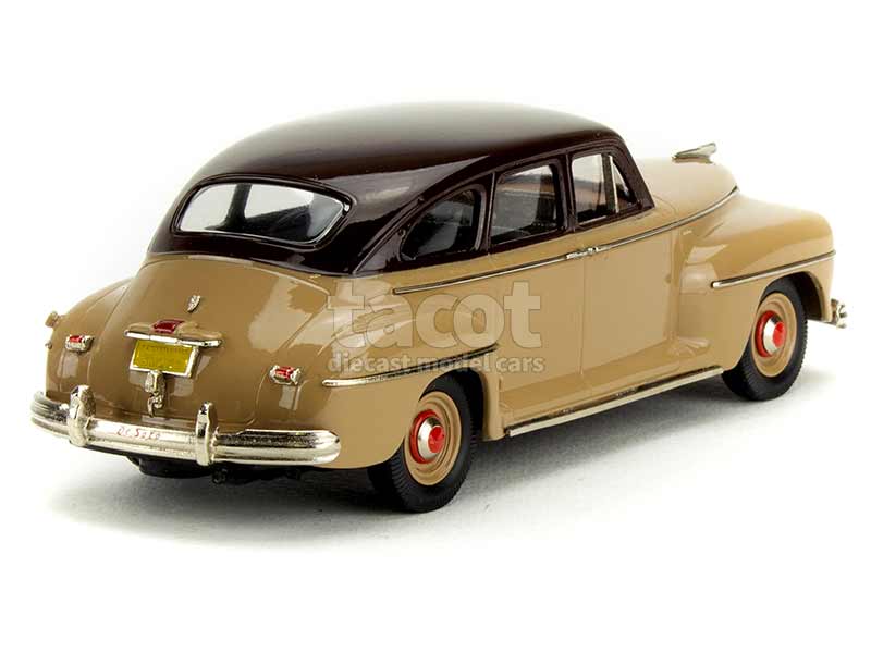 89527 De Soto Deluxe 4 Doors Sedan 1942