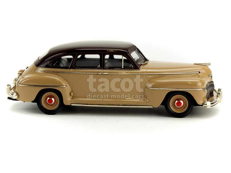 89527 De Soto Deluxe 4 Doors Sedan 1942