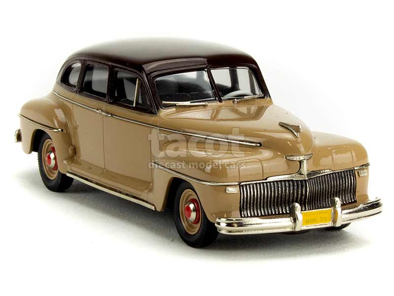 89527 De Soto Deluxe 4 Doors Sedan 1942