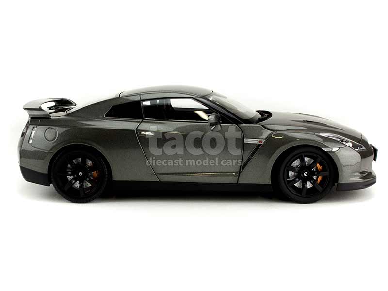 89791 Nissan GTR R-35 2008