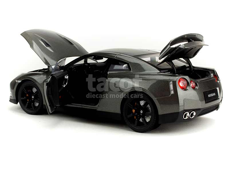 89791 Nissan GTR R-35 2008
