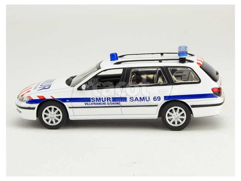 La voiture Peugeot 203 militaire en miniature de Solido au 1/43e