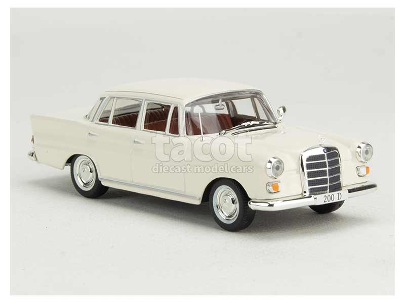 89851 Mercedes 200D/ W110 1965